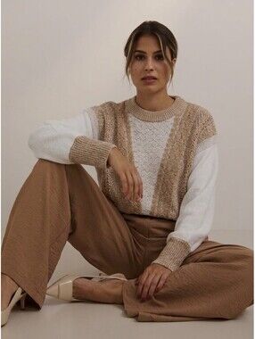 NWOT A.C.G. Los Angeles Beige and White Knit Sweater Medium
